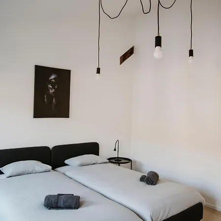 Bella Casa - Spacieux Triplex Au Centre Historique De Liège